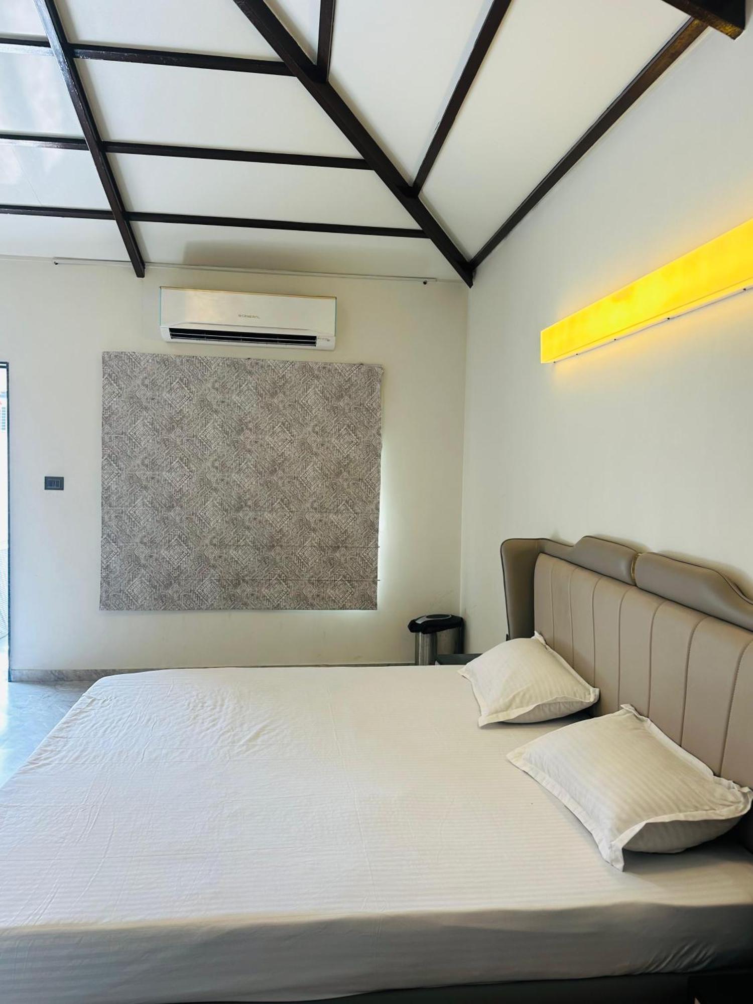Srk Farm And Resort Anjār المظهر الخارجي الصورة